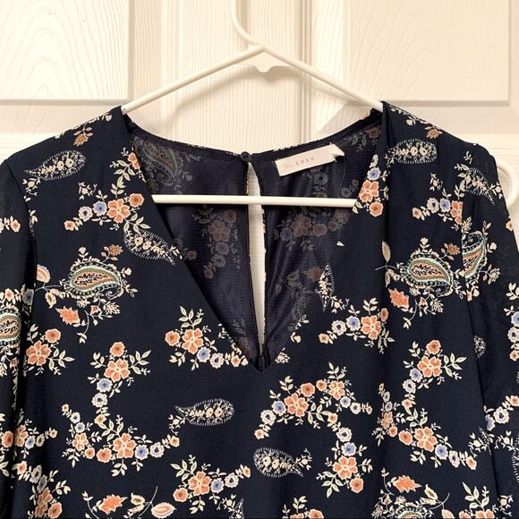 Lush dark floral long sleeve shift dress - Picture 2 of 6